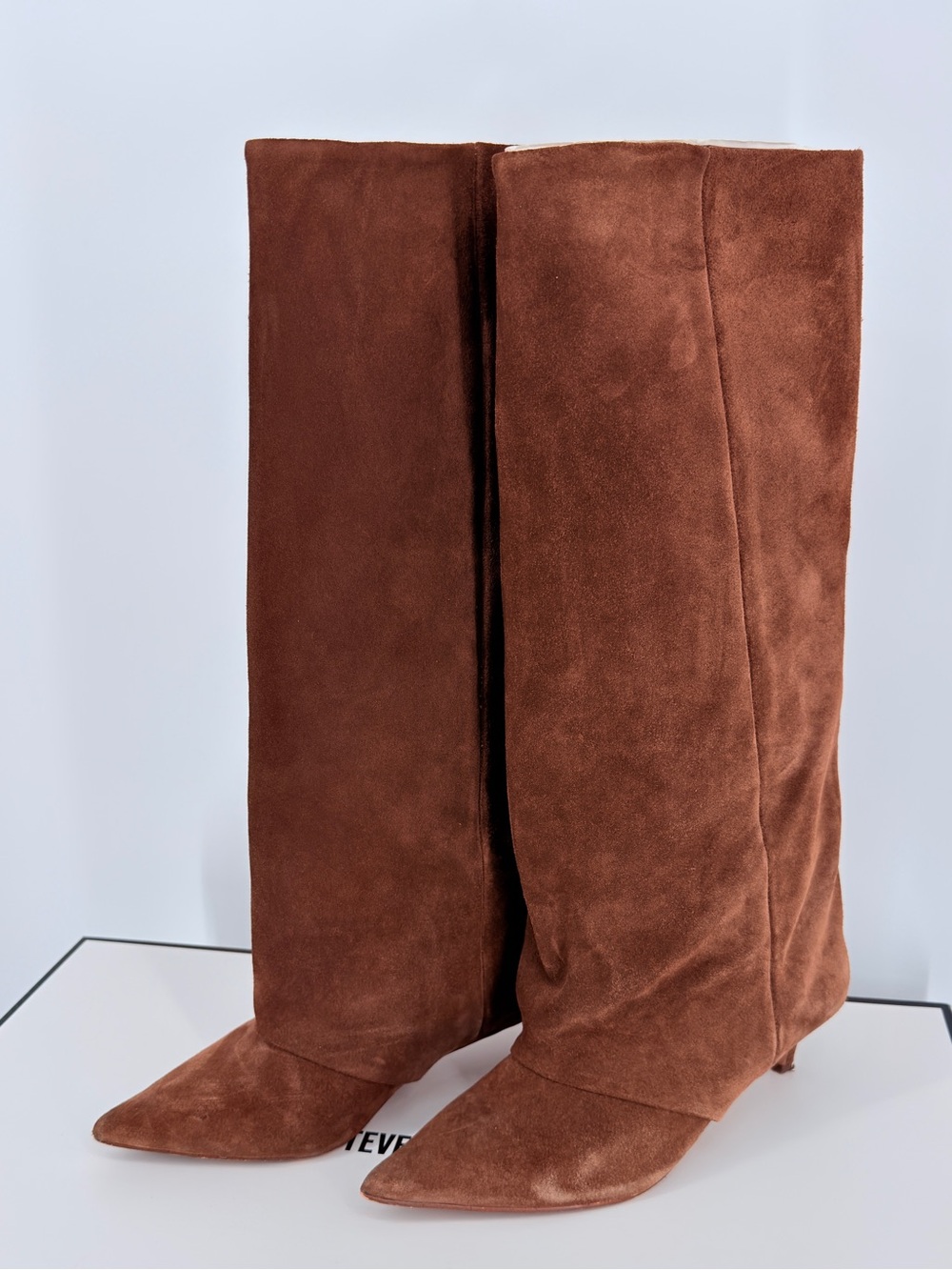 Steve Madden Luca Brown Suede Knee High Kitten Heel Boots Women’s 6